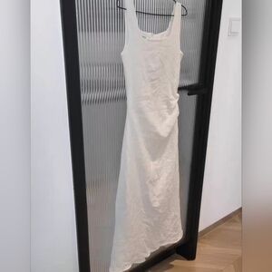 Elegant White Sleeveless Maxi Dress